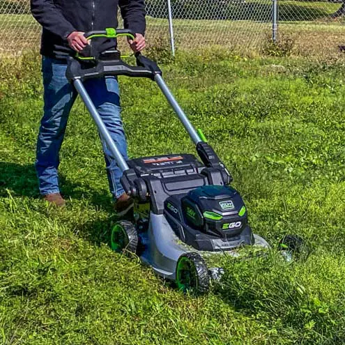 Best Battery-Powered Self-Propelled Lawn Mower: EGO 21-inch LM2200SP