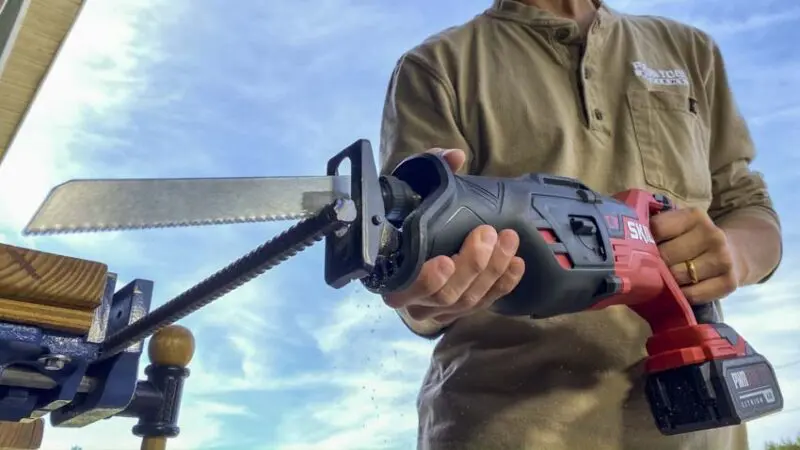 Best Reciprocating Saw for DIY and Home Use
Skil PWRCore 20 Brushless RS5884-1A