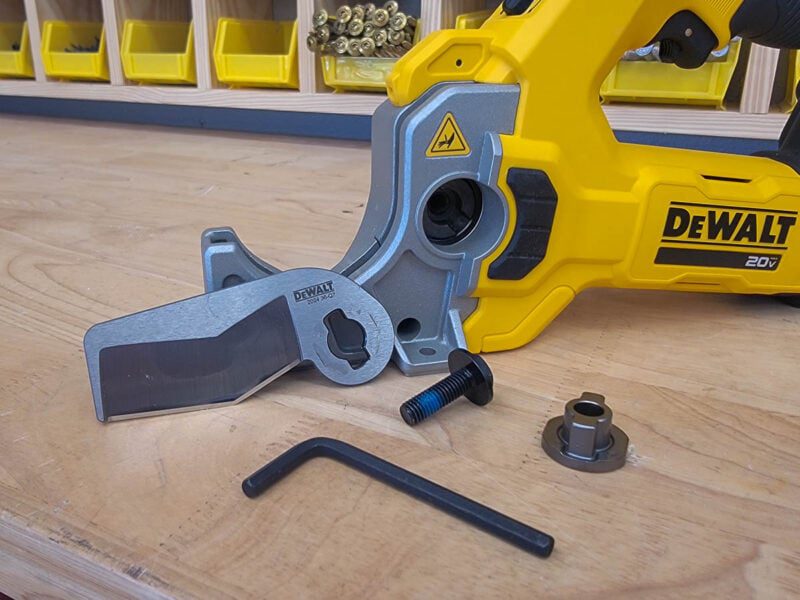 Blade replacement